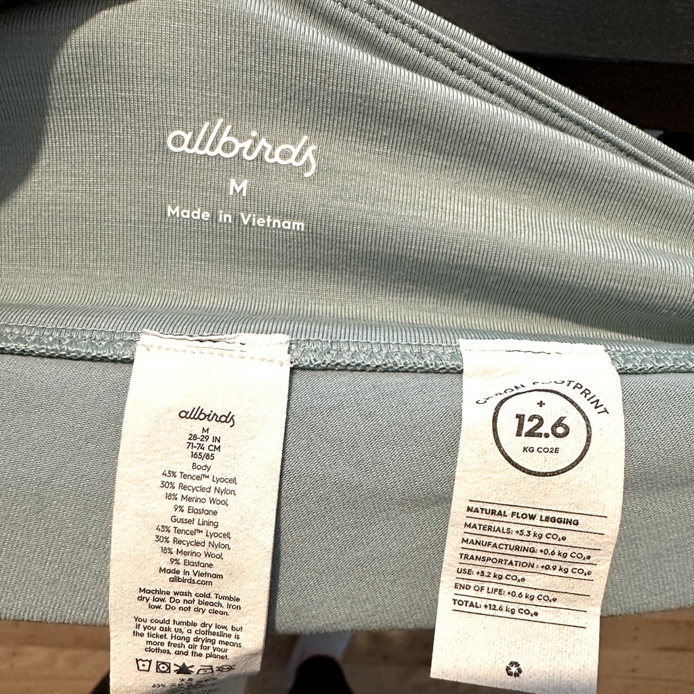 Allbirds natural flow leggings, size M. - Picture 5 of 6